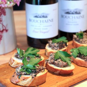 Herb Mushroom Crostini Bouchaine Wine