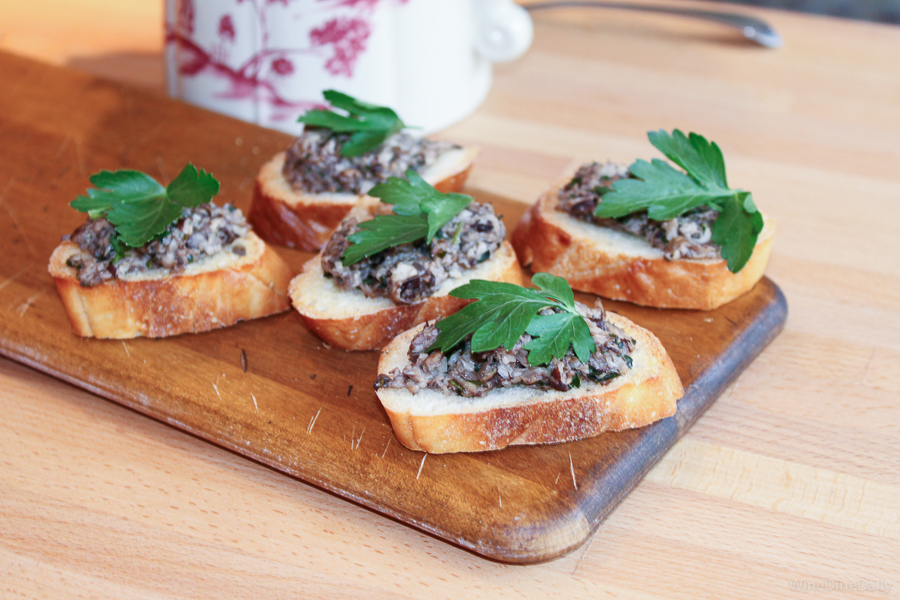 Herb Mushroom Crostini